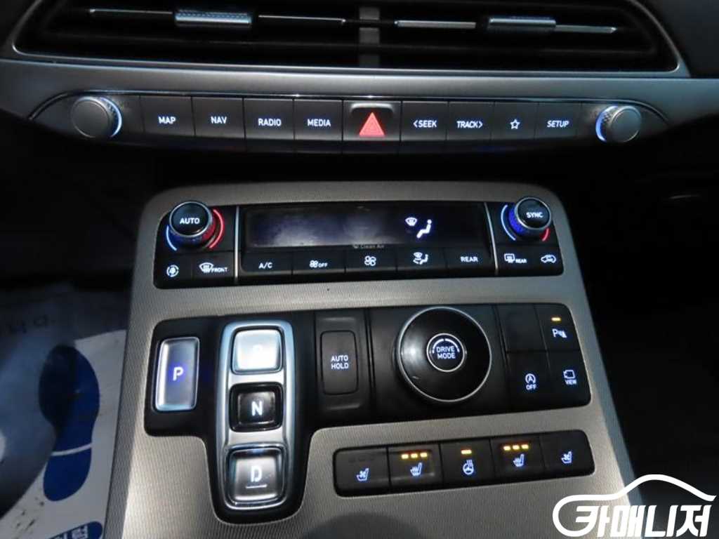 Hyundai Palisade Diesel 2.2 2WD thumbnail 17