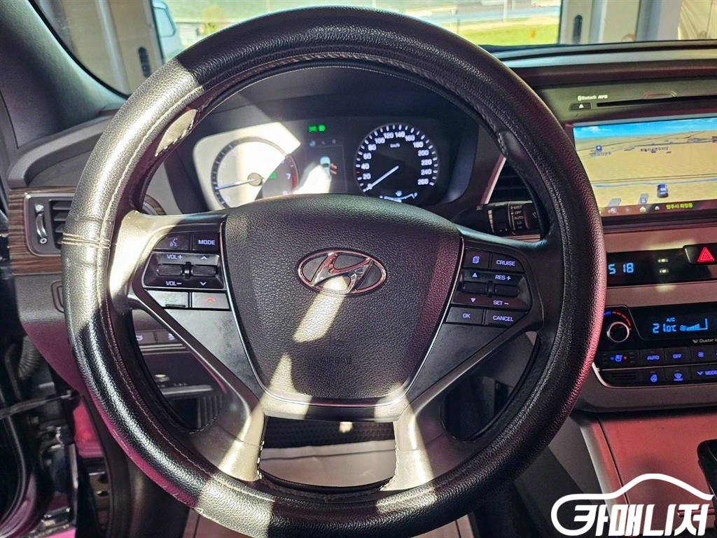 Hyundai Sonata 2.0 Premium thumbnail 18