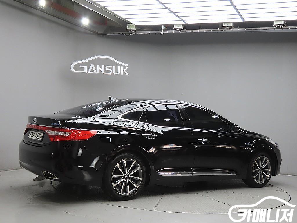 Hyundai Grandeur Grandeur HG Hybrid PREMIUM thumbnail 4