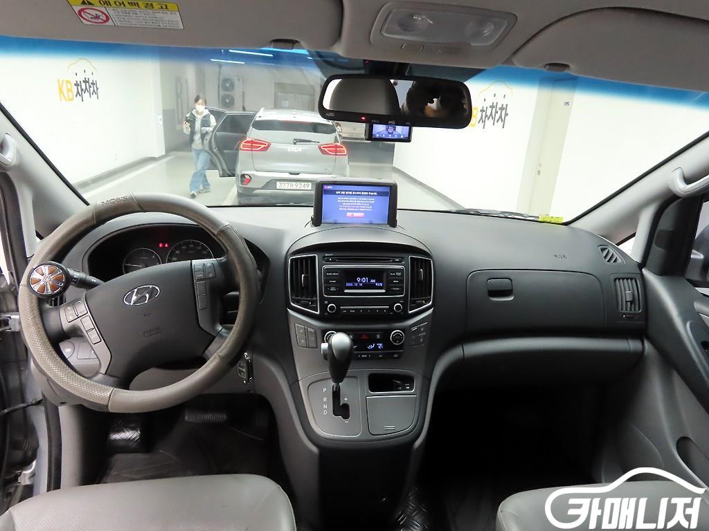 Hyundai Starex Grand Starex 11-Seater Wagon thumbnail 6