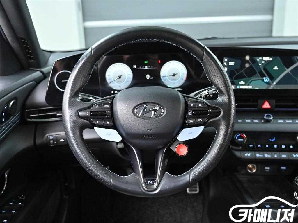 Hyundai Avante 2.0 N thumbnail 13
