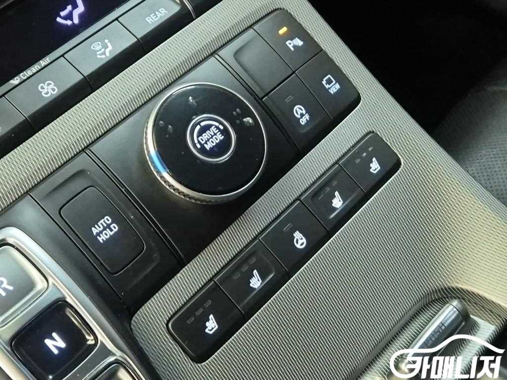 Hyundai Palisade Diesel 2.2 2WD thumbnail 18