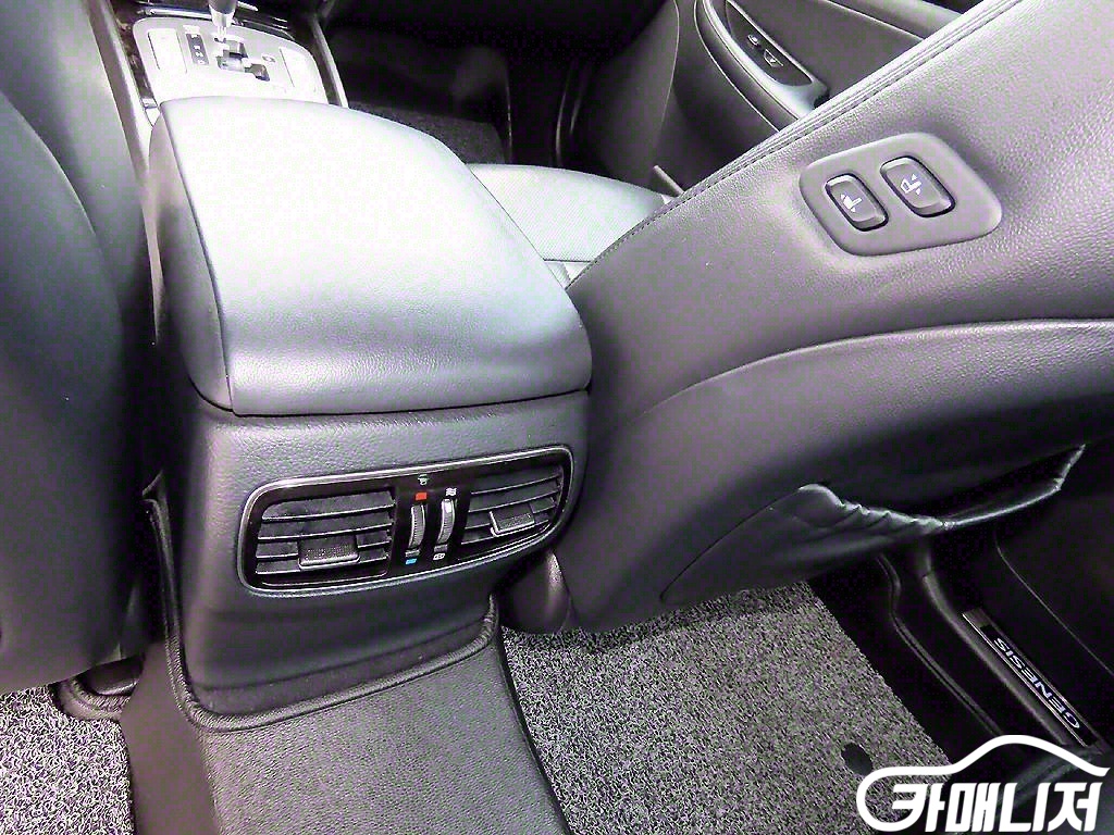 Hyundai Genesis BH330 PREMIUM thumbnail 17