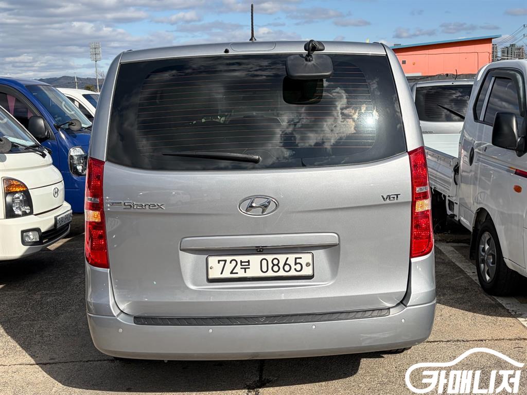 Hyundai Starex The New Grand Starex 2WD Wagon 12-Seater thumbnail 5