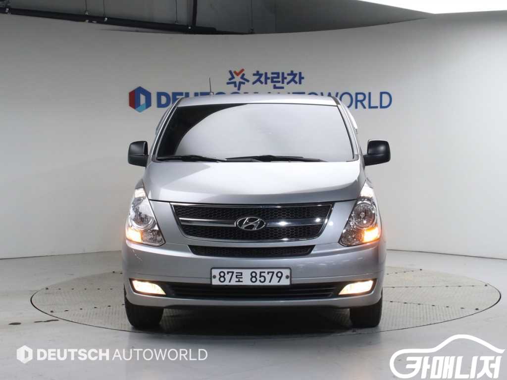Hyundai Starex Grand Starex Van 5-Seater thumbnail 3
