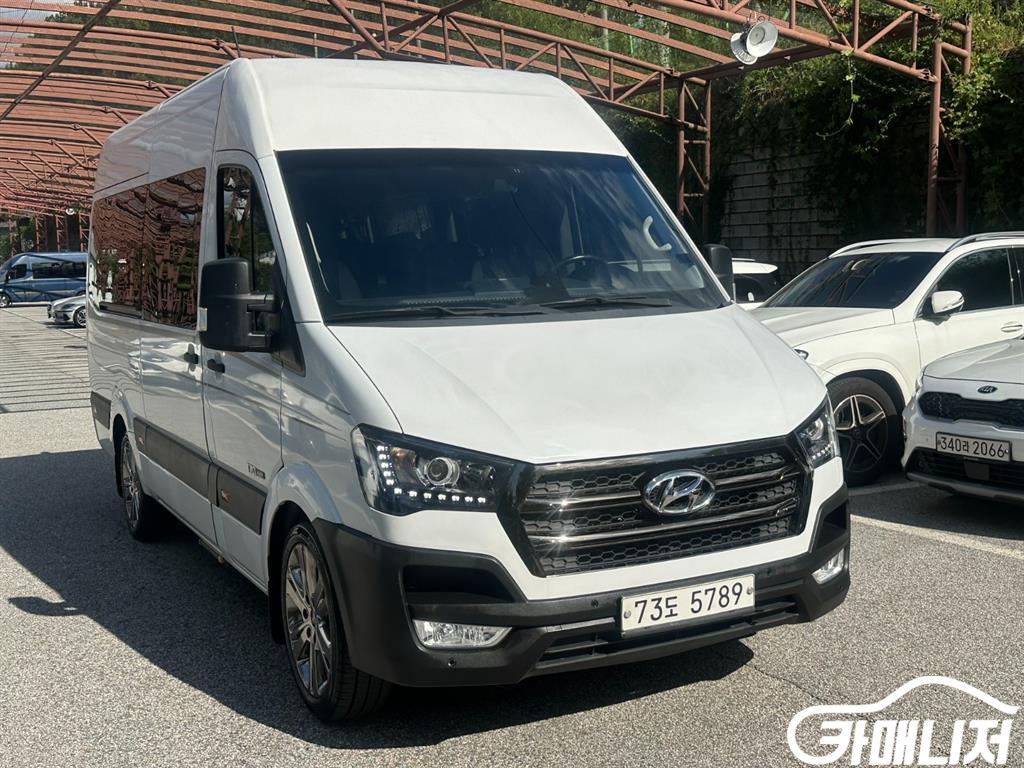 Hyundai Solati Luxury thumbnail 3