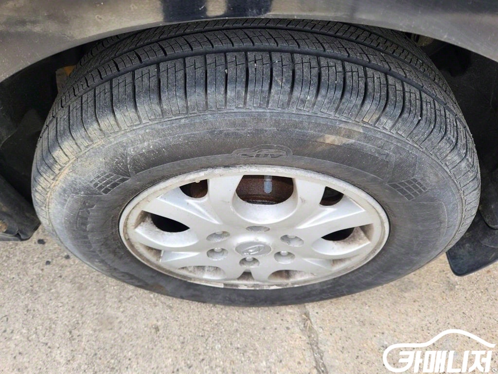 Hyundai Starex Grand Starex 12-Seater Wagon thumbnail 14